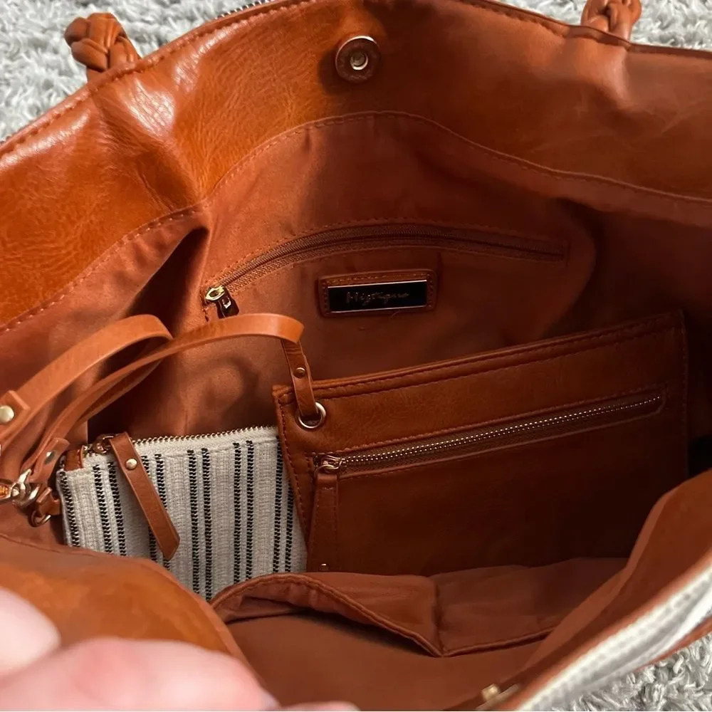 miztique tote bag